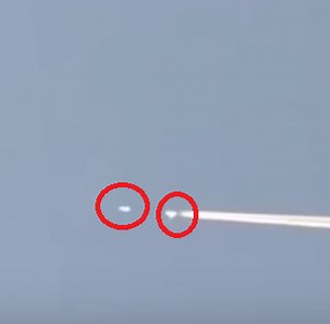 Video: UFO Overtakes Jet - View from the Wing
