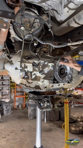 #engine #machining #cylinder #machineshop #repair #rebuild #automotive #carsoftiktok #mechanical #engineering #reels #carstips #tips #enginerepair #tire #tirerepair #ford #chevy #dodge #ram #trucks #liftedtrucks #diesel | Tyler machine