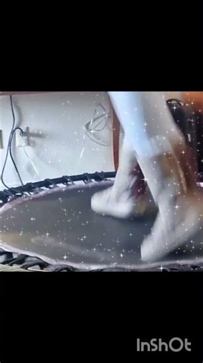 HA! BOOT BOUNCE 👢#feet #gucci #boots #bootsontheground #happyfeet #bounce #jumping