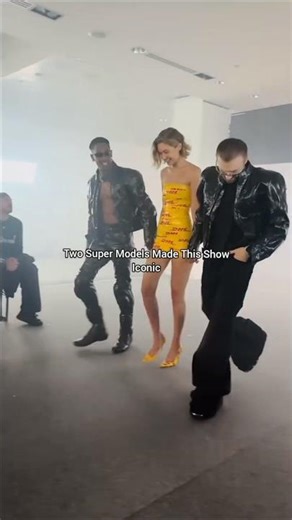 Two Supermodels Made This Show Iconic