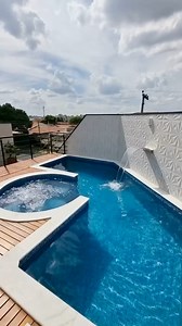 394 reactions · 22 shares | Piscina elevada com deck de madeira #piscina | Art Bella Piscinas | Facebook
