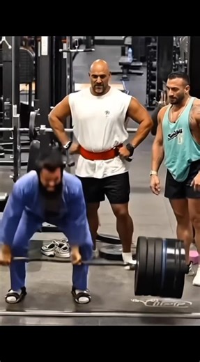 Anatoly's Weight Lifting Prank at the Gym