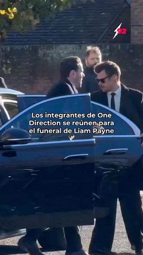 1.6M views · 62K reactions | No queríamos exactamente este tipo de reencuentro Harry Styles, Niall Horan, Louis Tomlinson y Zayn Malik tuvieron un emotivo reencuentro, después de muchos años, en el funeral de #LiamPayne ️ | Studio92 | Facebook