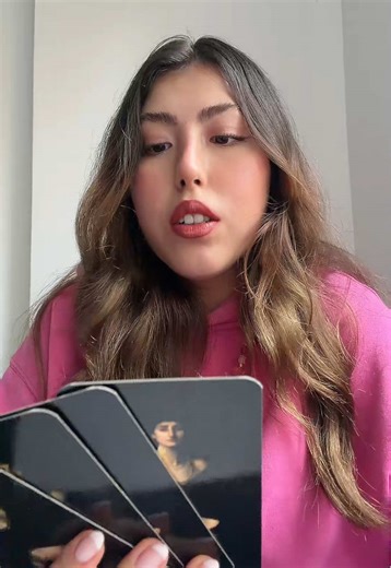 Tarot Falında Beklenmedik Gelişmeler: Aşk ve İlişkiler