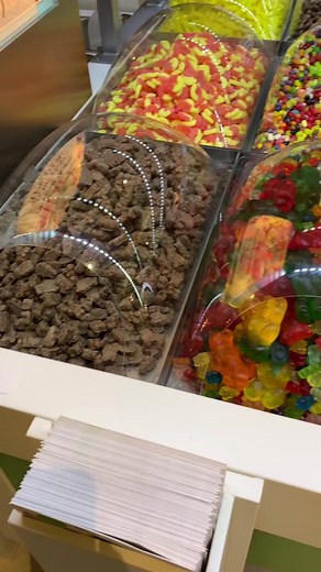 Pick & Mix candy in the USA!! Order online www.sweet-USA.com quick and cheap shipping! #pickandmix #candy #onlinepickandmix #gummycandy #chocolate