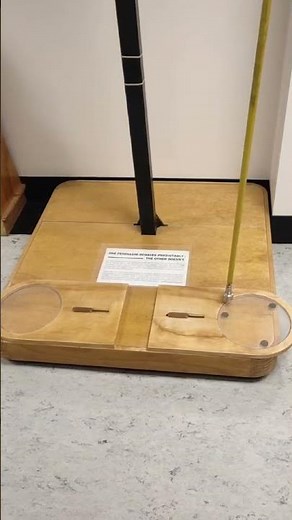 Two types of pendulums #pendulums #physics #chaos