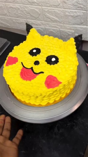 Pikachu face drawing cake decorating ideas #chocolate #cake #recipe #trending #suhelr7 #ytshorts