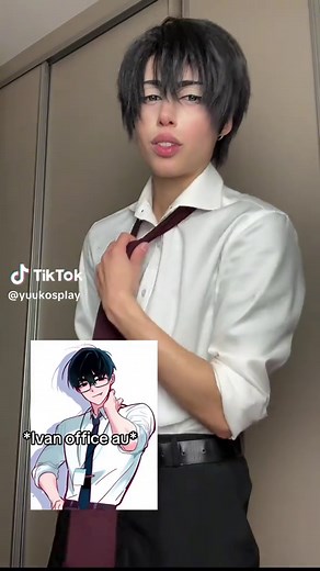 Alien Stage Cosplay: Till's Amazing Transformation