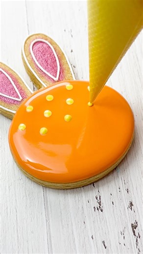 What Should We Name This Cute Cookie? ✨ #Easter #cookiedecorating #satisfying #royalicing #icing