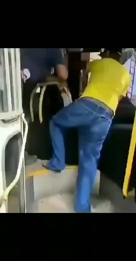 #bus_brasil_official #onibus #ônibus #transporte #rodoviario #transporterodoviario #transporteescolar #transportedepessoas #transportedepassageiros #motoristadeonibus #caioinduscar #onibuscaio #onibusmarcopolo #onibuscomil #onibusbusscar #neobus #motorista #motoristas #onibustop #busologia #busologo #djwagner #djwagner153 #poetadoscaminhoneiros #mercedesbenzonibus #onibusscania #scaniabrasil #volvoonibus #volvobrasil #volksbus #mercedesbenzbrasil #brasil??