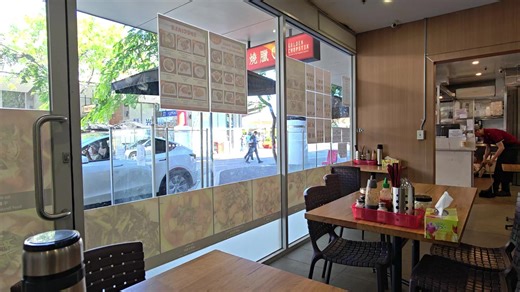 Some kind of filming 🎥 going on in Springvale 2day. 🧐 #springvale