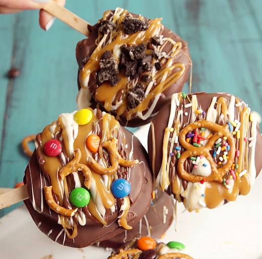 Apple Pops are SO much easier to make than caramel apples. Full recipe: http://dlsh.it/t9BjloN | Delish