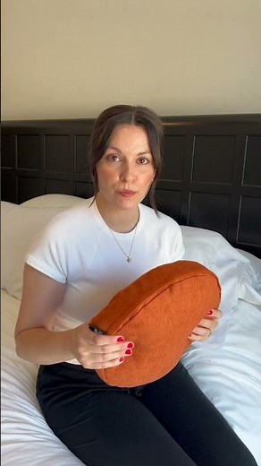 Knee Pillow Review | Knee Support for Side Sleepers #kneepillow #kneepain #kneesupport #sidesleeper