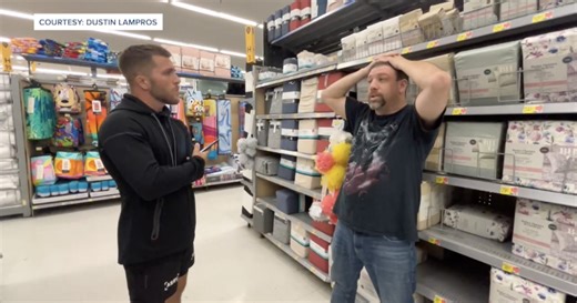Vigilante MMA fighter alerts police in South Florida to potential child predators