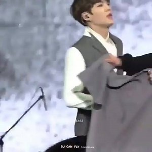 Swag สุดก็คุณนี่แหละค่ะที่รัก /ถอดเสื้ออย่างไรให้ swag ©bts_viideos #แอดข้าว | BTS' Thailand
