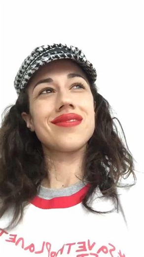 Trying to learn a new language is pretty hard #featureme #comedy #mirandaSings