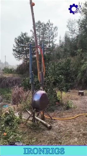 This genius trick waters a whole garden! 💦 #FarmSmart