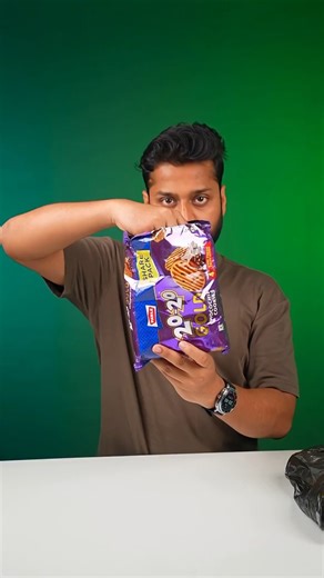 Divakar Kaushik on Instagram: "The mystery of the biscuit #mystery #mysterybox #bisutería #biscuits #biscuit #biscuits🍪 #biscuiterie"