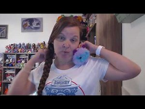Toy Unboxing - Pomsies - Wearable Interactive Pet Plush