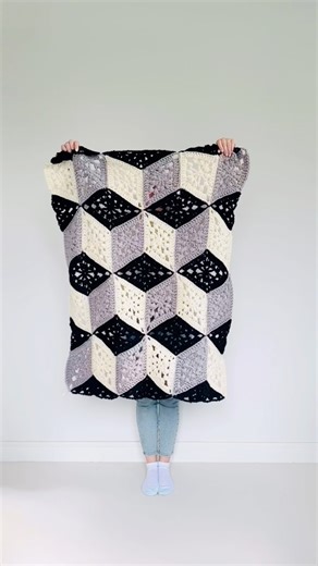 Comment 𝒑𝒂𝒕𝒕𝒆𝒓𝒏 to get all 3 free blanket patterns sent to you via DM! 💌Featured are the 3D Cube Throw, Tulip Throw, and Hexagon Throw. #crochet #crochetblanket | Free crochet patterns by Wilmade