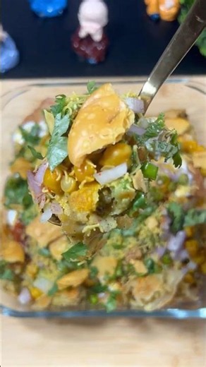 Best Chole Samosa Chaat Recipe 😍 🔥Street Style Chaat at Home #shorts #youtubeshorts