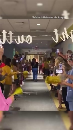 Hospital staff applaud as baby born with cancer leaves hospital | The US Sun - News