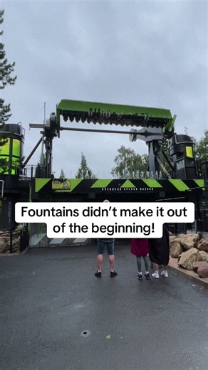 The toxicator fountains didn’t last long 🤣🤣🤣 enjoy some vintage footage of when the fountains worked before they broke (typical Merlin) @Alton Towers Resort #thorpepark #altontowers #chessington #rollercoaster #merlin