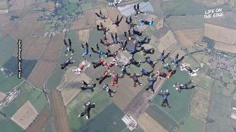 Have you ever seen this many people skydive at once?
