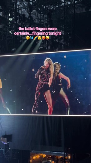 Exploring Taylor Swift's Unique Hand Gestures: A Detailed Analysis