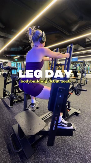 Getting geared up for my bodybuilding debut at the end of the year. Let me know if you want to see more of my journey 🫶🏼 #bodybuilding #bodybuildingdebut #bodybuildermotivation #mumsoftiktok