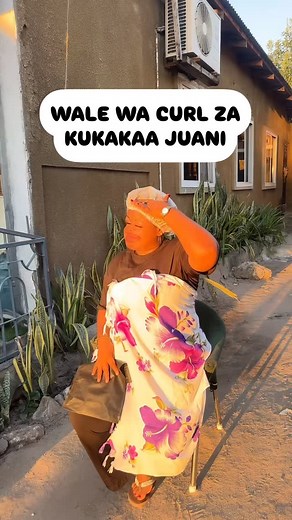 HAKUNA TEBA KUANIKWA JUANI @curl_master_tz tunakuweka curl kisasa PROCESS NZIMA NI MASAA MATATU TU Na tutakufundisha jinsi ya kutunza nywele yako LOCATION UKONGA MOMBASA OPPOSITE UEFA CLUB BOLT “curl master tz” #curl#naturalhairstylist #jheri#curlperm#urembo#nyweleasili #haircontent #kalikiti #hairgoals #curlperm #trendinghairstyles | curl_master_tz