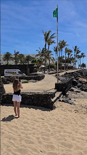 🌴 One of the BEST beaches in Lanzarote?