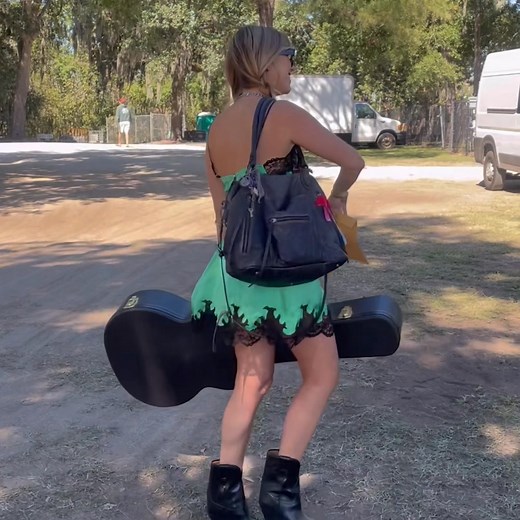 Take your music to every major platform with DistroKid. Sign up now and keep 100% of your royalties! | DistroKid