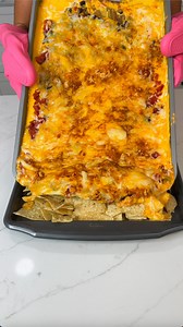 1M views · 4.2K reactions | Nachos will never be the same! I learned a fun trick that makes nachos better than ever. All you need is two baking sheets and your favorite toppings. | Cooking and Crafting with V | Facebook