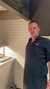 Hvad kan du få på Flammen? 🔥 Se og lyt med, når vores kvalitetschef, Morten, serverer det hele for dig i videoen 👀🔉 Psst! Voksne spiser grillbuffet til 𝗞𝗨𝗡 𝟮𝟮𝟵,- fra søndag til torsdag og dessertbuffet alle ugens dage til kun 49,-* 😍 Bestil hér 👉 restaurant-flammen.dk/menu-og-priser/. * Fredag, lørdag og helligdage spiser voksne til kr. 249,-. Dessertbuffet tilkøbes i forbindelse med bestilling af grillbuffet. Horsens og Vejle tilbyder ikke dessertbuffet, men du kan i stedet tilkøbe f