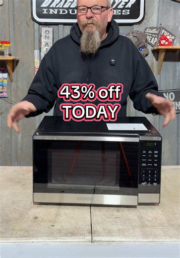Black & Decker Countertop Microwave #toolsofthetrade #diy #microwave #mealprep #turntable