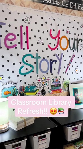 This is your sign to do a classroom library refresh! 😍 By adding a simple inspirational classroom header, borders, cutouts, and organizing your bookshelves, you can transform your library and give it a whole new look! #classroomdecor #classroomideas #classroominspirations #readingclassroomdecor #teacherclassroomdecor #classroomlibrary