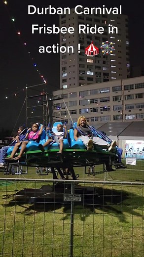 Durban Carnival Frisbee Ride in Action !! 🎪🎡 #SAMA28 #frisbeeride #ethekwini #ExploreAppGallery #durbancarnival #carnival #fypdurban🇿🇦 #kzn #beachfront