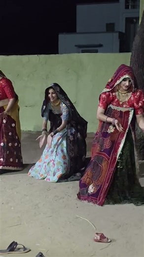 mera Nanda chundri dilade mahnga molki dance 🔥#rajasthani #poonamkhichar #dance #shekhawatidance