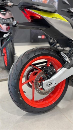 Amazing looks of Aprilia RS 457 Arsenic Yellow🔥#youtube #aprilia