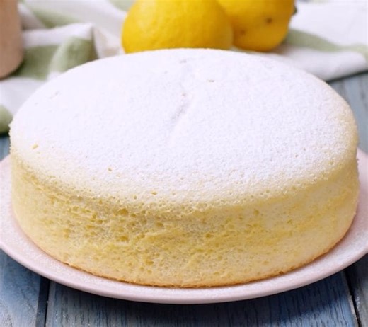 Perfect soufflé cake: how to make it tall and soft!
