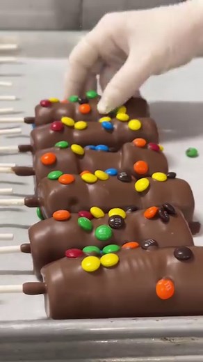 12K views · 96 reactions | Chocolate covered marshmallows and mini m&ms might be the best candy combo ever! Who wants one?! ‍♂️#chocolate #chocolatelover #candy #candymaking #asmr #yum #candyshop #candystore #candyshoppe | Savannah's Candy Kitchen | Facebook