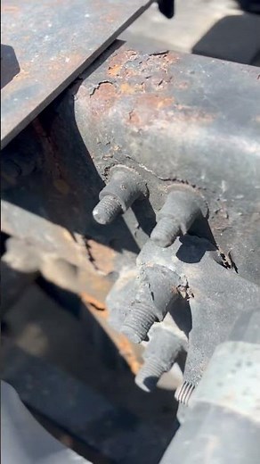 Exploding brake chamber #trucking #owneroperator #1man1truck