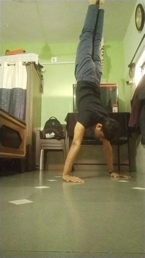 How to Handstand Hold | Home Workout | Calisthenics. #reels #shorts #handstandworkout #trending