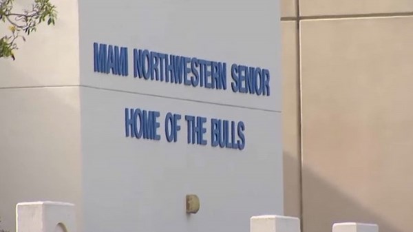Ex-Miami Northwestern High coach arrested for allegedly trying to have sex with student