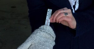 Science Experiment: Learn about insulation using mittens