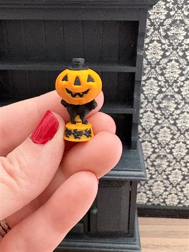 NEW Miniature Empire Pumpkin With Top Hat Blow Mold | 1:12 Scale - Etsy
