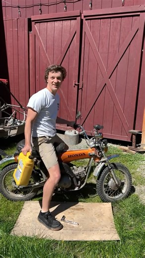 37K views · 220 reactions | The $100 St90 is coming along nicely. #honda #honda90 #st90 #hondatrail #motorcycle #vintage | The Barn Brothers | Facebook