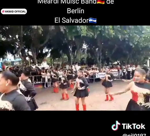 temazo mi Gusto de @AKWID OFFICIAL Meardi Músic Band🇩🇪 de Berlín presentando el Centro Escolar Meardi. El Salvador🇸🇻 Cierre de Mes Cívico😊 Centro Escolar Meardi Excelente grupo de Cachiporras y Banda 👏👏👏 #independencia #203añosdeindependencia #elsalvador #elsalvador🇸🇻 #503🇸🇻 #centroamerica #orgullosa #salvadoreños #🇸🇻salvadoreño🇸🇻 🇸🇻 #fiestaspatrias #fyp #tik_tok #viraltiktok #sv #guanacos #Rap #akwid #migusto #banda #viraltiktok #tik_tok #2024 #baile #elsalvador🇸🇻