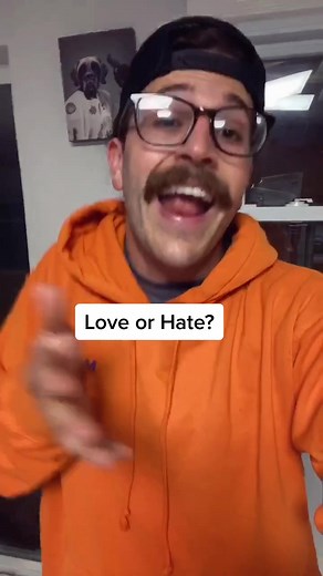 Reply to @maritzacabada Gentle Leader 🥴 #WorkingAtHome #DogTraining #DogWalk #DogTrainer #DogBehavior #mustache #Puppy #DogTok #fyp #foryou #dogmom￼￼